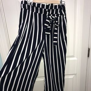 Altar’d State Navy & White Cropped Flowy Pant